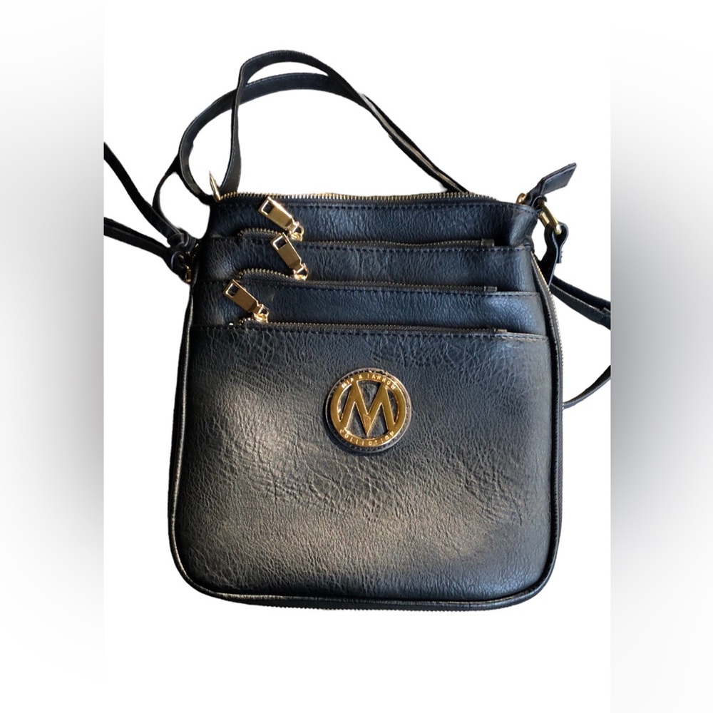 Mia K Farrow Collection Purse new condition